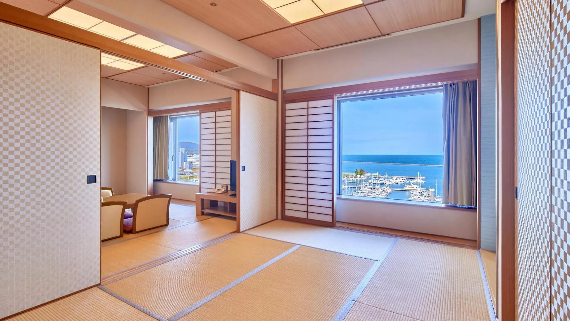 Grand Park Otaru Hotel 4*,  Japan